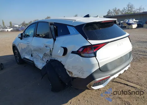 2023 Kia Sportage Hybrid Lx z USA, uszkodzony, nr VIN KNDPU3AG3P7099009